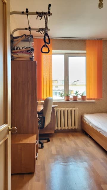4 комн., 73 м², КПД, Центр - район пл. Орджоникидзе 2