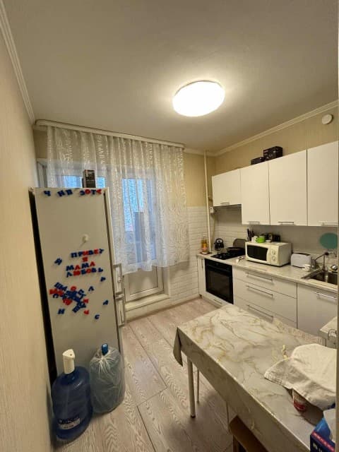 1 комн., 48 м², Инд. планировка, Областная больница, рынок "Манньыаттаах"