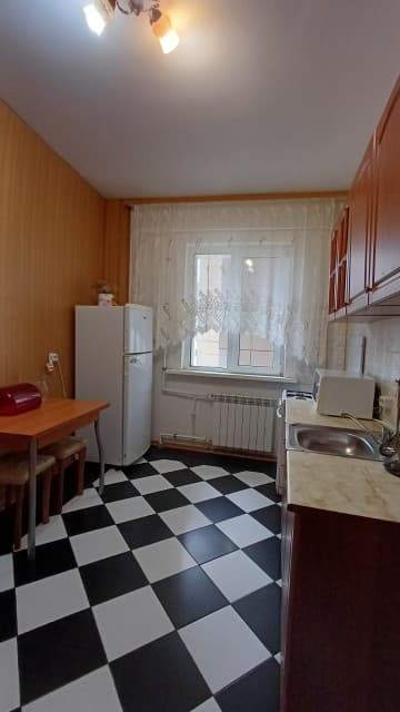 2 комн., 82 м², Инд. планировка, Кинотеатр Лена 7