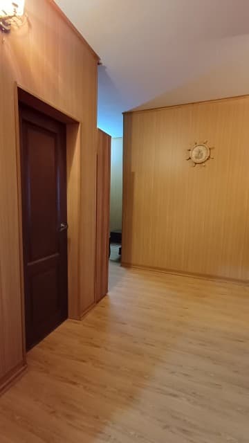 2 комн., 82 м², Инд. планировка, Кинотеатр Лена 15
