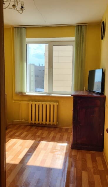 4 комн., 73 м², КПД, Центр - район пл. Орджоникидзе