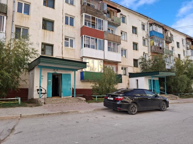3 комн., 57 м², Блочный, Жатай 3
