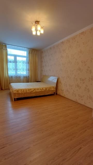 2 комн., 82 м², Инд. планировка, Кинотеатр Лена 5