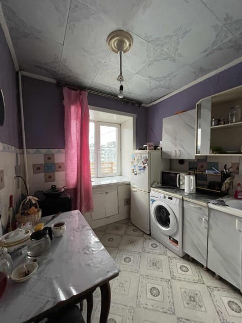 2 комн., 42 м², Блочный, Крытый рынок 6