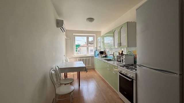 4 комн., 71 м², КПД, Центр - район пл. Орджоникидзе 4