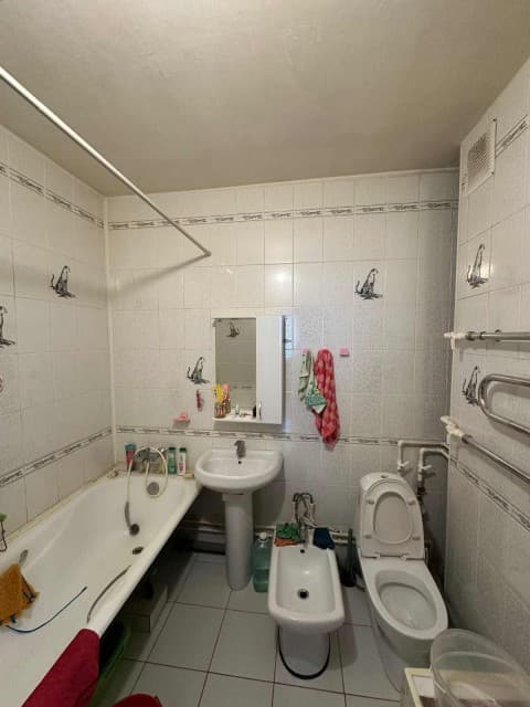 1 комн., 45 м², Монолитно-каркасный, Сахацирк 4