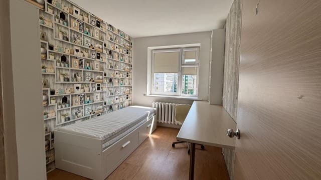 4 комн., 71 м², КПД, Центр - район пл. Орджоникидзе 5