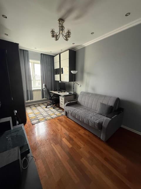 Больше 4 комн., 120 м², 112 серия, Дом быта 4