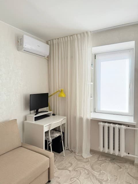 2 комн., 46 м², Блочный, Дом быта 8
