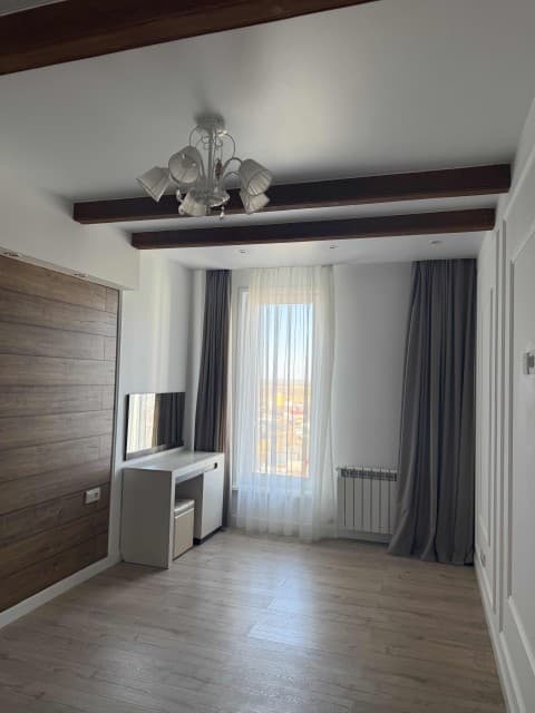 3 комн., 83 м², Монолитно-каркасный, Кинотеатр Лена 8