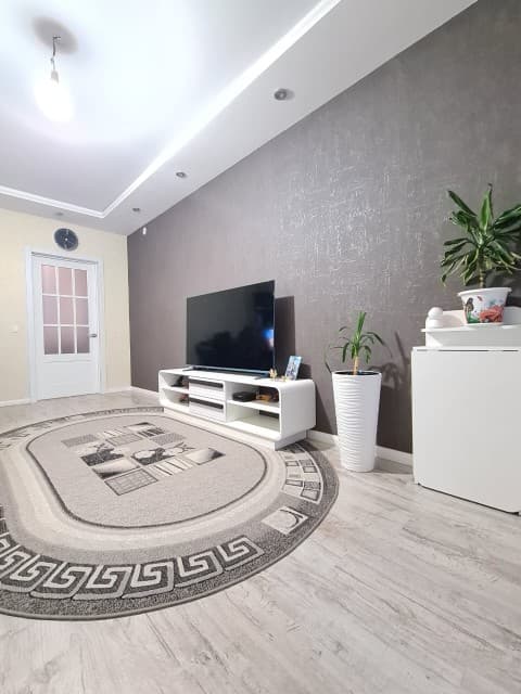 3 комн., 79 м², Блочный, 103 квартал (Ростелеком)