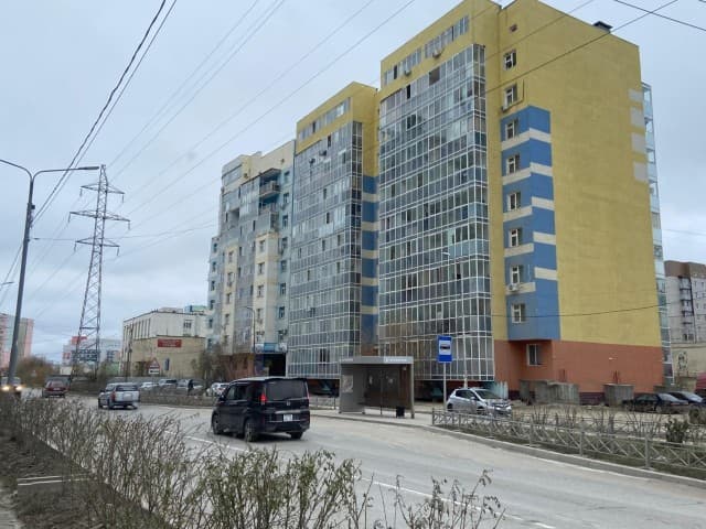 2 комн., 58 м², Инд. планировка, Областная больница, рынок "Манньыаттаах"