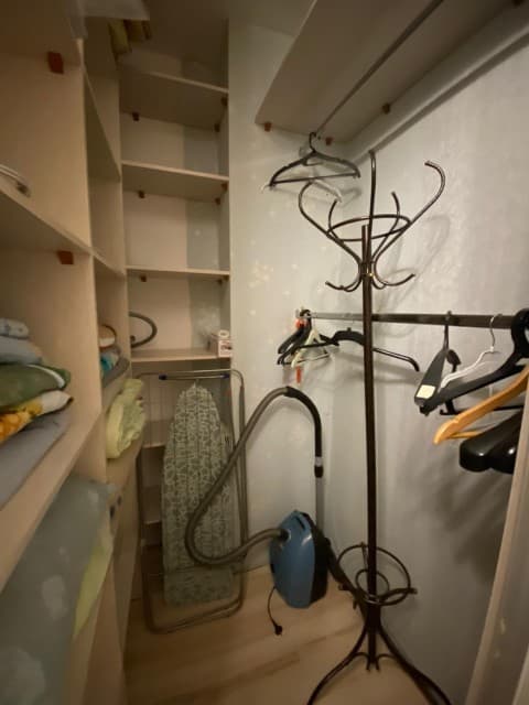 2 комн., 58 м², Инд. планировка, Областная больница, рынок "Манньыаттаах" 9