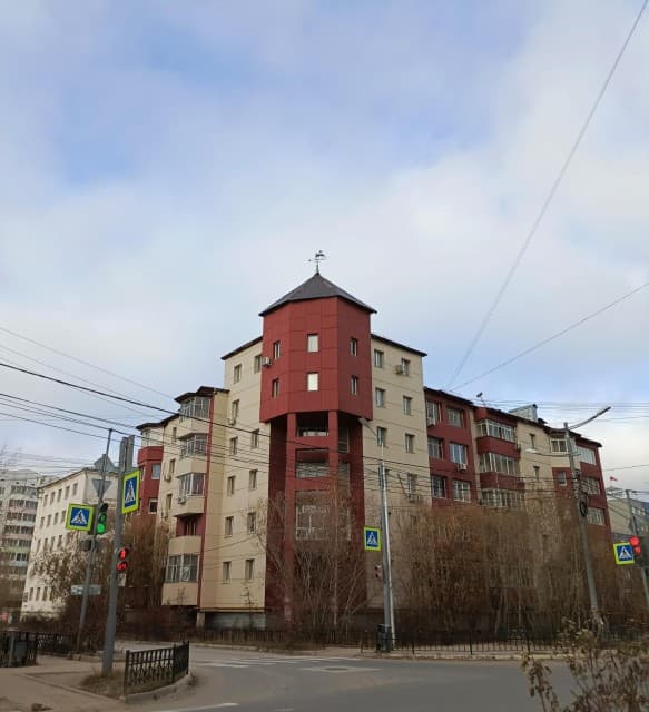 3 комн., 87 м², Инд. планировка, Центр - район пл. Орджоникидзе 2