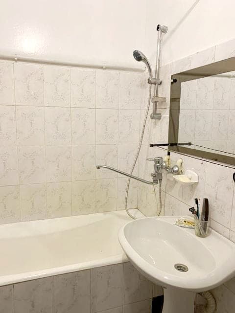 1 комн., 43 м², Инд. планировка, Площадь Победы 7