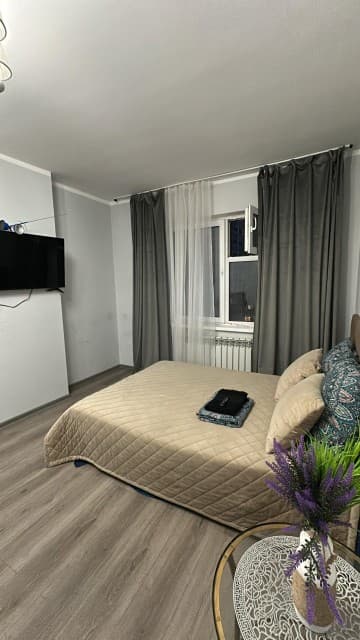 1 комн., 40 м², Монолитно-каркасный, 103 квартал (Ростелеком) 2