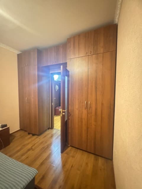 2 комн., 61 м², Монолитно-каркасный, Крестьянский рынок, стадион "Туймаада" 2