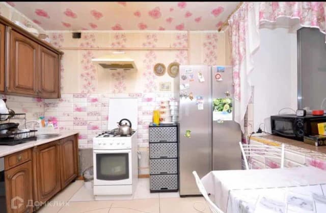 4 комн., 94 м², Инд. планировка, Центр - район пл. Орджоникидзе