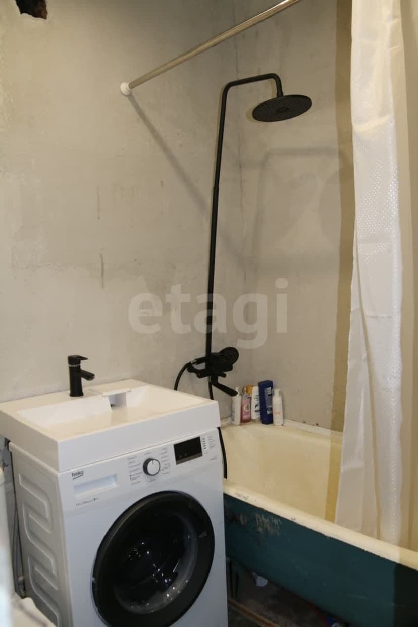1 комн., 35 м², Инд. планировка 6