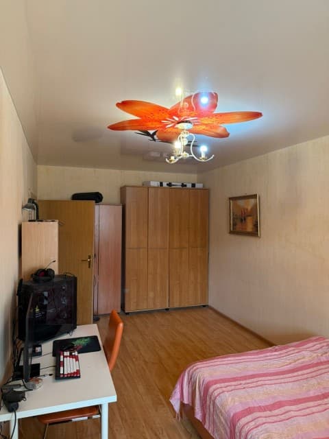 1 комн., 36 м², Инд. планировка, Центр - район пл. Орджоникидзе 4