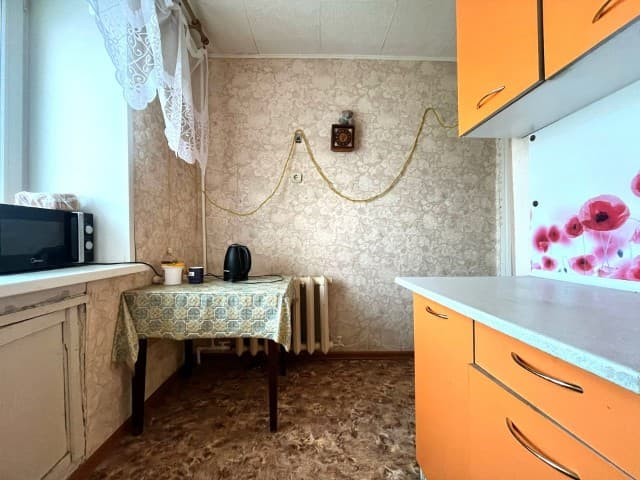 3 комн., 57 м², Блочный, Жатай 7