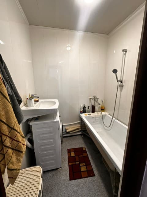 3 комн., Дерев. б/у, Рынок Столичный 2