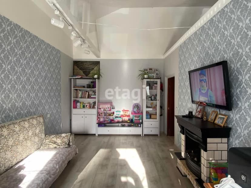 2 комн., 60 м², Инд. планировка 2
