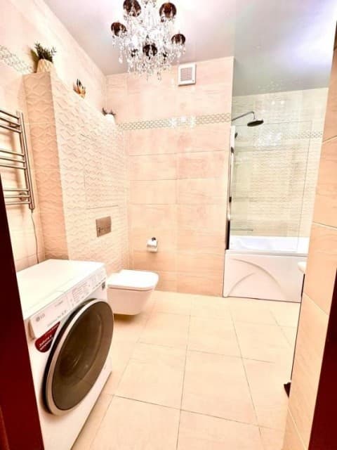 4 комн., 142 м², Монолитно-каркасный, Центр - район пл. Ленина 11