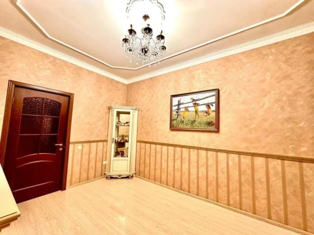 4 комн., 142 м², Монолитно-каркасный, Центр - район пл. Ленина 9