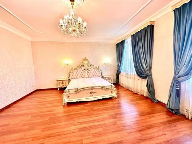 4 комн., 142 м², Монолитно-каркасный, Центр - район пл. Ленина 6