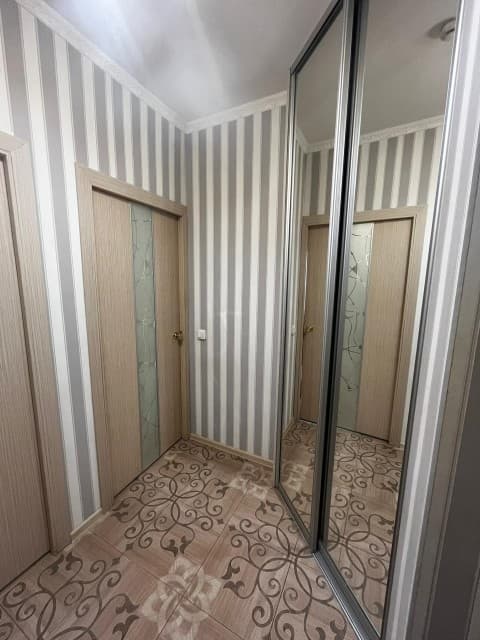 1 комн., 42 м², Инд. планировка, Авторынок 3