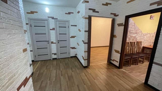 2 комн., 64 м², Монолитно-каркасный, Центр - район пл. Комсомольская 8