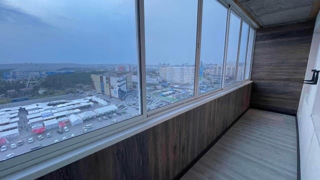 2 комн., 64 м², Монолитно-каркасный, Центр - район пл. Комсомольская 4