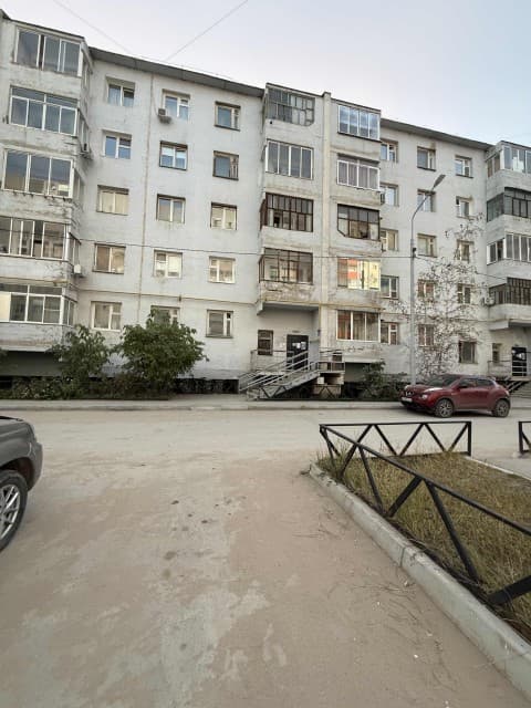 1 комн., 39 м², Блочный, Авиапорт 6