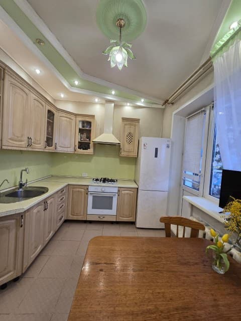4 комн., 94 м², 112 серия, Авиапорт 8