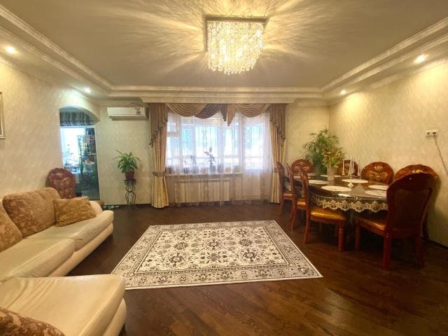 3 комн., 119 м², Инд. планировка, Центр - район пл. Орджоникидзе