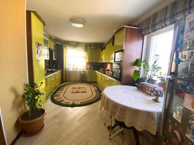 3 комн., 119 м², Инд. планировка, Центр - район пл. Орджоникидзе 2