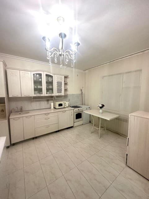 3 комн., 117 м², Монолитно-каркасный, Центр - район пл. Дружбы