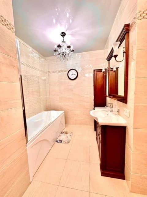 4 комн., 142 м², Монолитно-каркасный, Центр - район пл. Ленина 15