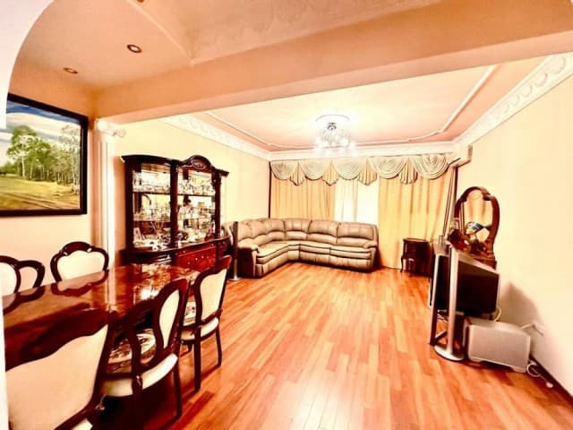 4 комн., 142 м², Монолитно-каркасный, Центр - район пл. Ленина 7