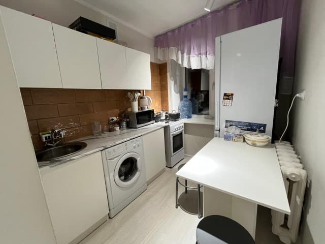 1 комн., 30 м², Малосемейка, Автовокзал 4