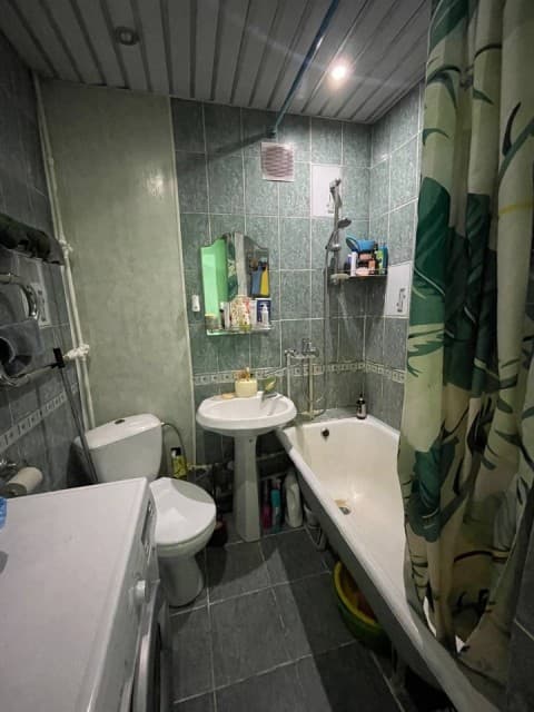 1 комн., 30 м², Блочный, ТЦ "Олонхо" 7