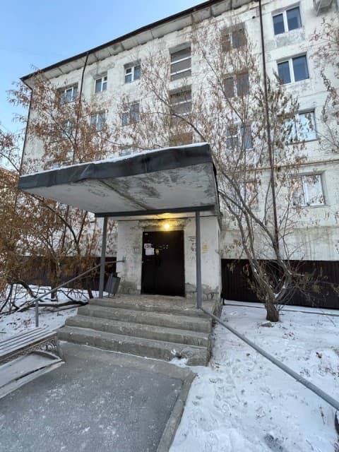 1 комн., 30 м², Блочный, ТЦ "Олонхо" 10