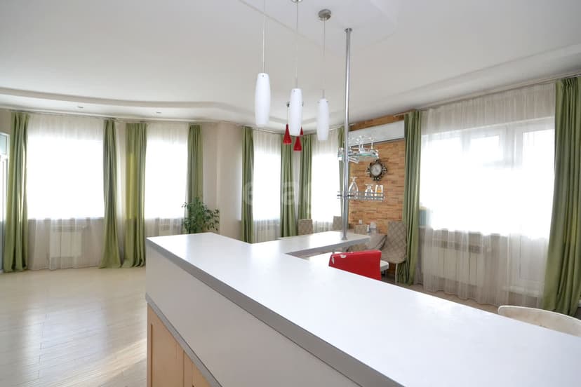 3 комн., 110 м², Инд. планировка