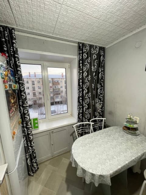 1 комн., 30 м², Блочный, ТЦ "Олонхо" 6