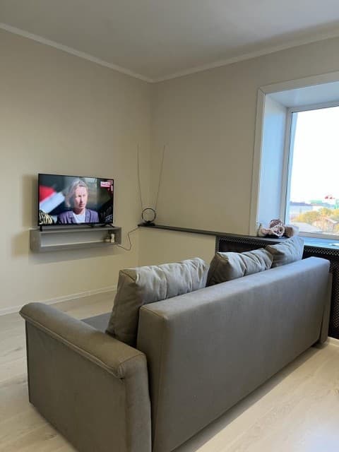 1 комн., 32 м², Блочный, Дом быта 7